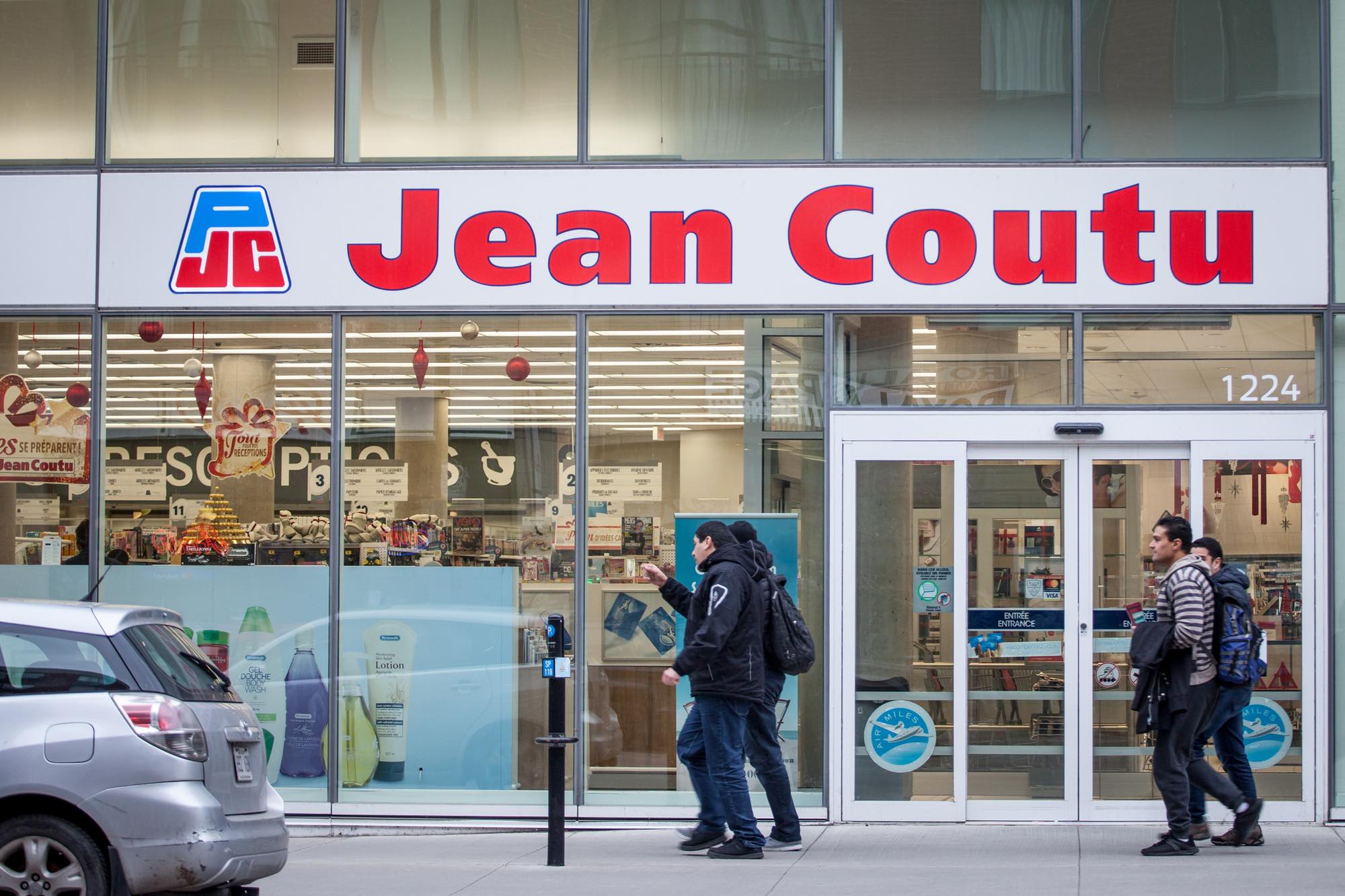 Jean Coutu Pharmacy targeted in class action for overpriced drugs