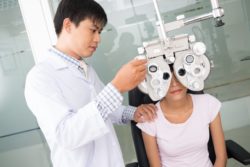 Woman facing eye problems due to Elmiron