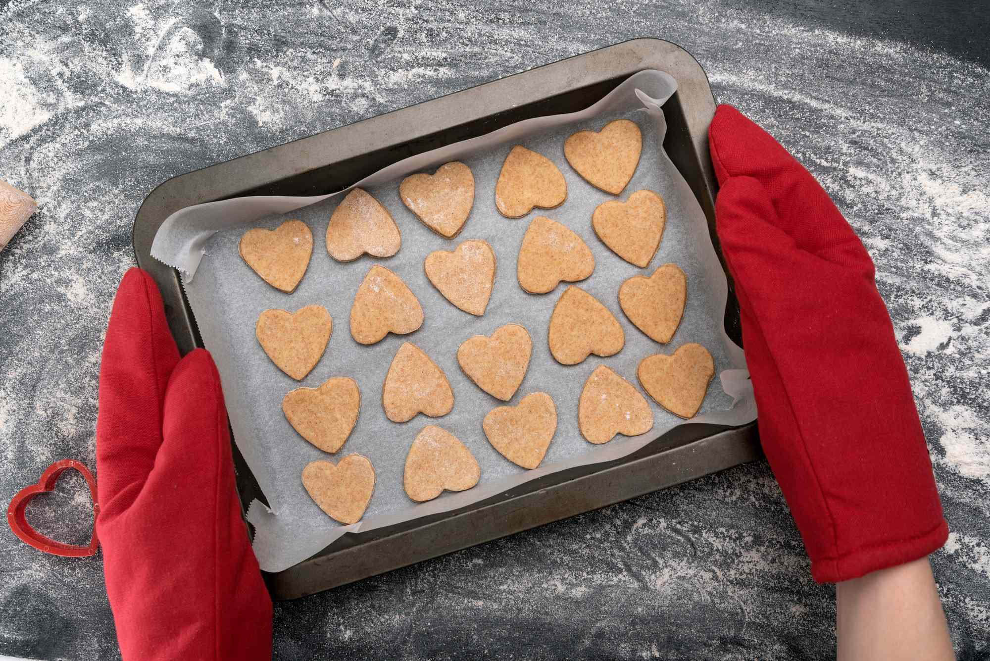 Recall Alert: Oven Mitts May Melt or Catch Fire