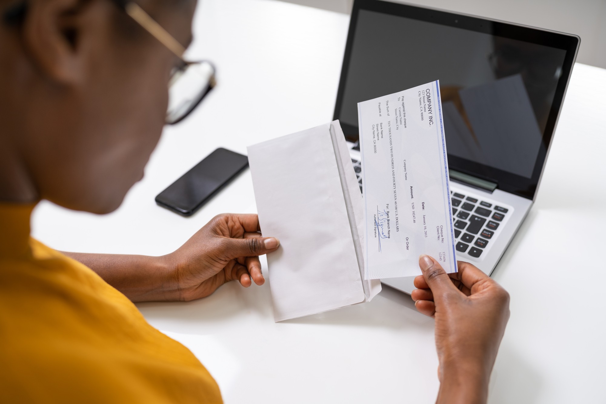 Commissioned workers file class actions over shorted vacation pay