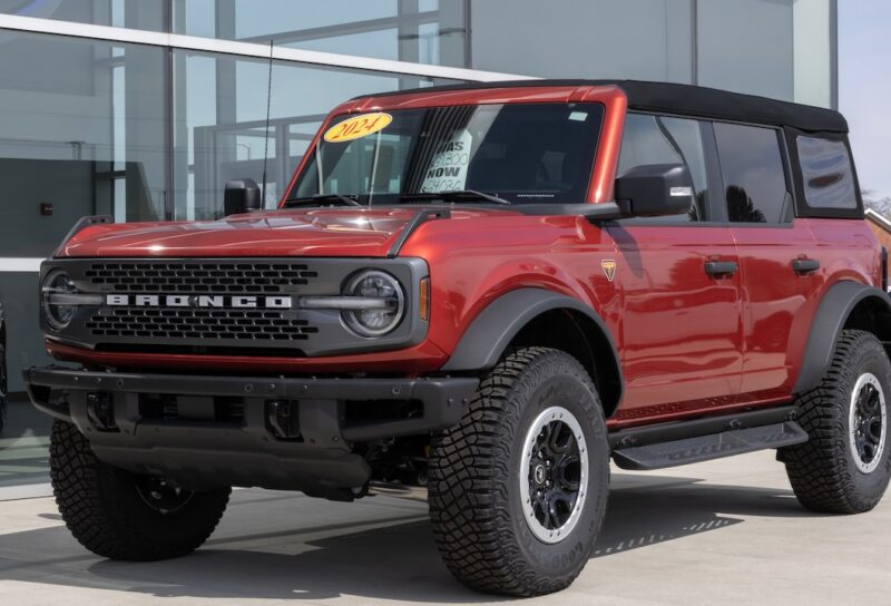 Ford Bronco Badlands Off-Road 4X4 at a dealership.